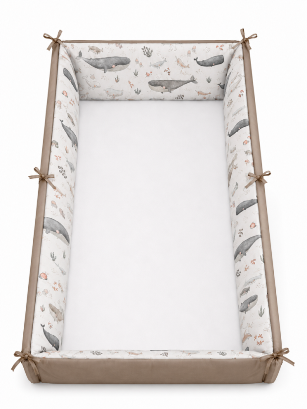 Mantinel Velryby Hnědá do postieľky 380 × 30 cm s odnímateľnou bočnicou