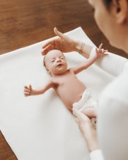 Online kurz: Vývoj miminka od narození do chůze (0–15 měsíců)