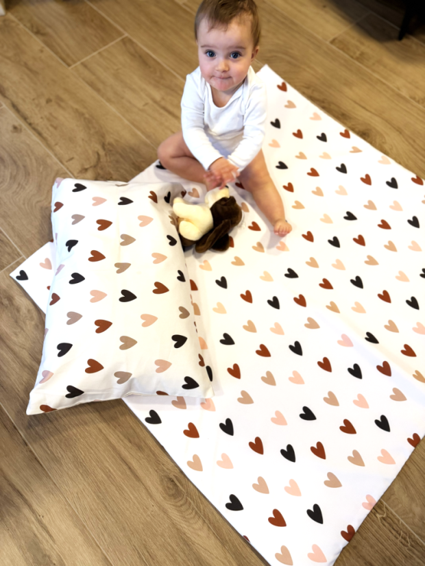 Nepremokavá podložka velká Podzimní Srdíčka