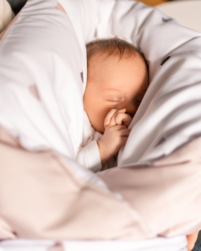 Extra Swaddle Cover Klasik Zavazovací/Oboustranná Starorůžová Něžná Srdíčka
