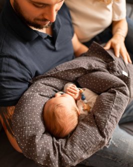 V šestinedělí má muž jedinečnou šanci být tím, kdo drží rodinu pohromadě