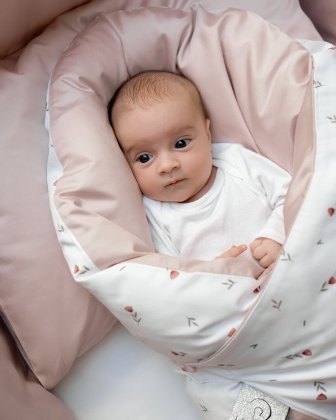 Péřová zavinovačka Maxi Bílá Tulipány Starorůžová