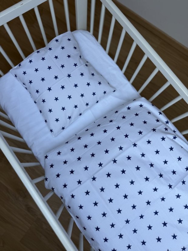 Péřová zavinovačka Klasik Bílá Modré hvězdy + polštářek